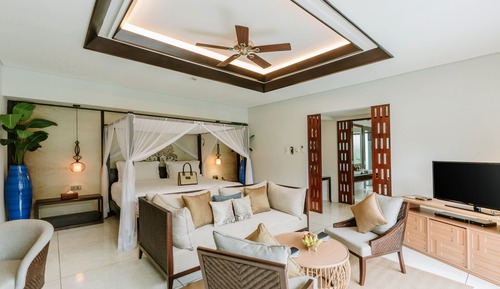Royal Villa, 2 Bedrooms, Courtyard Area (Independent Building across the street)