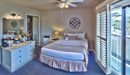 Room, 1 Queen Bed, Balcony (Second or Third Floor)