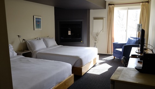 Superior Room 2 Queen beds with Fireplace
