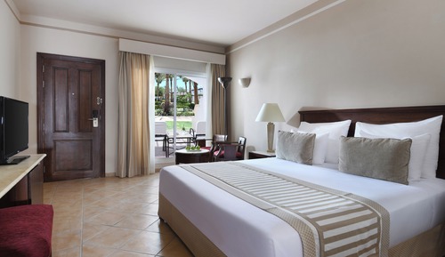 Superior Room, Garden View (Queen or Twin Bed)
