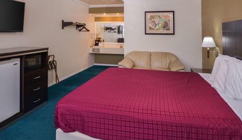 Standard Room, 1 King Bed, Non Smoking