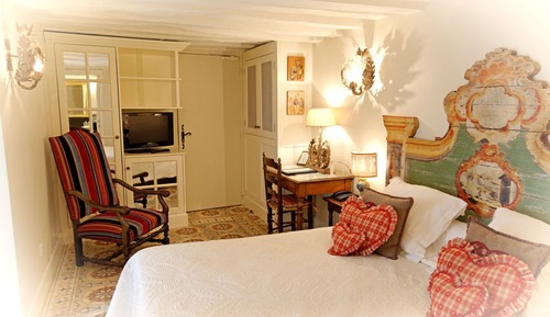 Economy Room