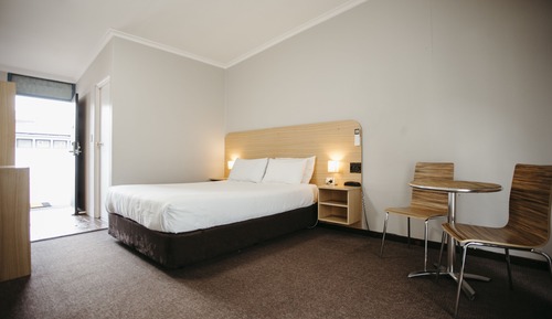 Standard Queen Room