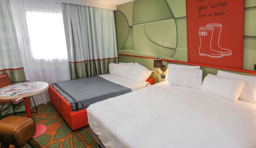 Standard Room, 1 Queen Bed with Sofa bed