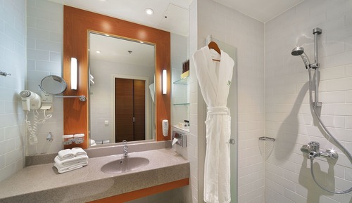 Standard Room, 1 King Bed, Bay View