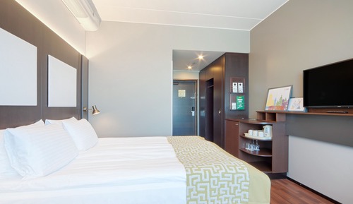 Standard Room, 1 Queen Bed