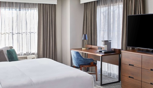 Room, 1 King Bed, Accessible, Bathtub