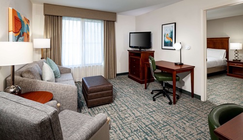 Suite, 1 King Bed, Accessible, Bathtub (Mobility & Hearing)