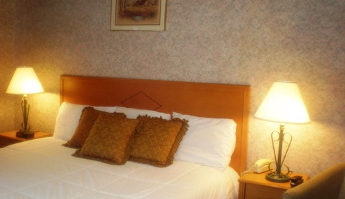 Standard Room, 1 King Bed (Non Smoking )