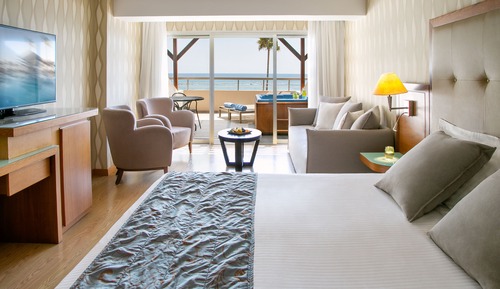 Deluxe Terrace Suite Sea View with Outdoor Whirlpool
