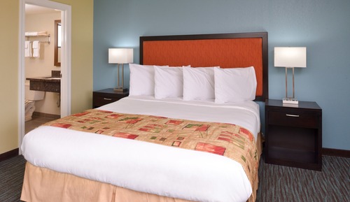 Standard Room, 1 Queen Bed
