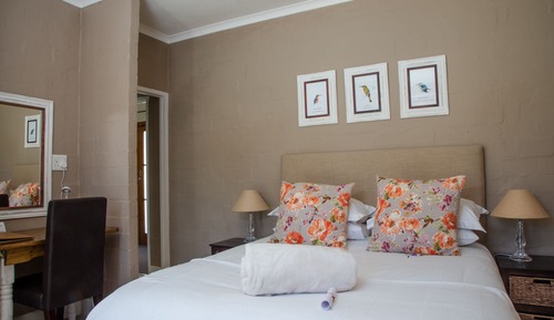 Double Room, Poolside