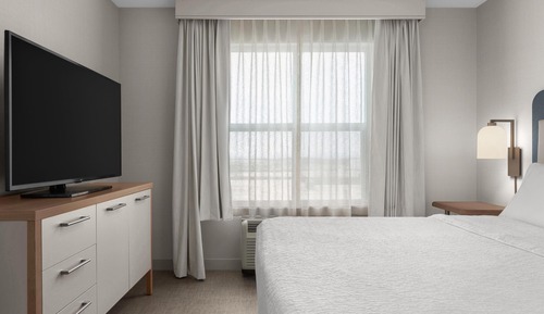 Suite, 1 Bedroom, Non Smoking (1 King Bed and Pullout Sofa Bed)