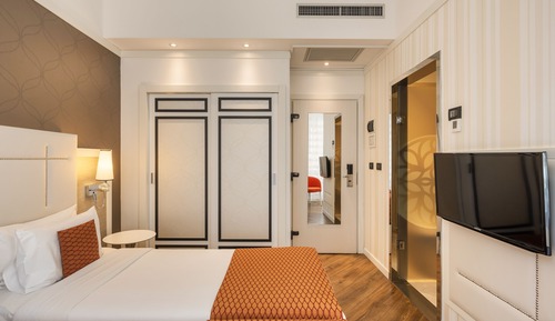 Executive Room