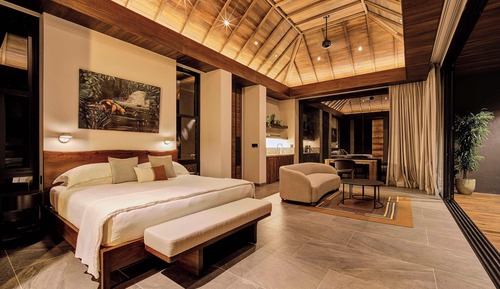 Luxury Tree House, 1 King Bed