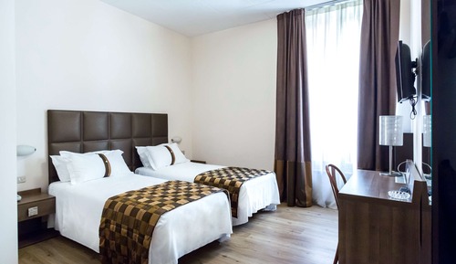 Classic Room, Multiple Beds, Non Smoking