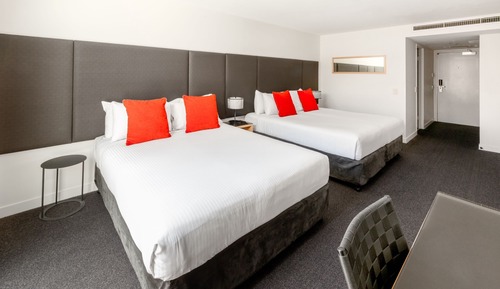 Studio, 2 Twin Beds (Twin)