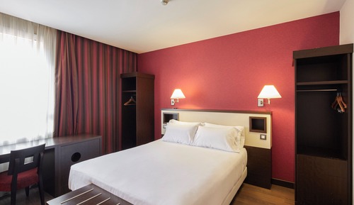 Superior Double Room (with Extra Bed)