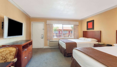 Standard Room, 2 Queen Beds, Smoking