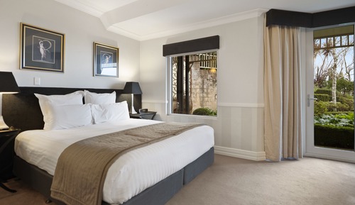 Deluxe View Room