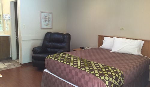 Standard Room, 1 Queen Bed, Smoking