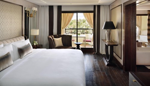 Suite, 1 King Bed, Balcony, Pool View