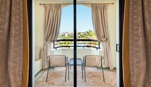 Deluxe Room, 2 Twin Beds, Balcony, Garden View