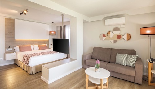 Junior Suite (Superior, 2 adults + 1 child)