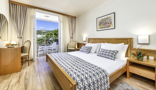 Standard Triple Room, Sea View