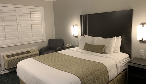 Deluxe Room, 1 Queen Bed