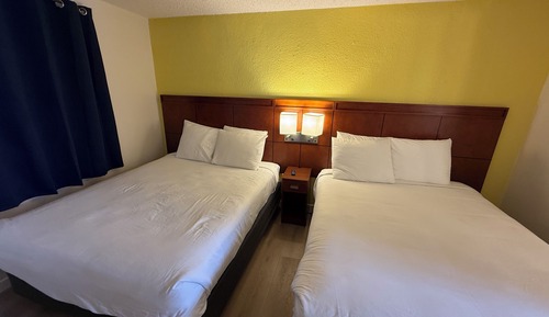 Deluxe Studio Suite, 2 Queen Beds, Non Smoking, Ground Floor