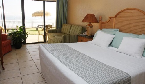 Standard Room, 1 King Bed with Sofa bed, Kitchenette, Oceanfront