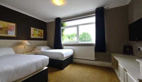 Standard Twin Room