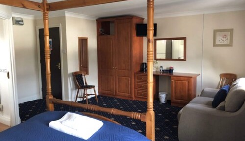 Suite, Accessible, Private Bathroom