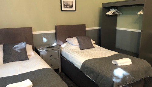 Deluxe Double or Twin Room, Private Bathroom