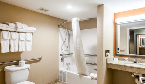 Suite, Multiple Beds, Accessible, Non Smoking (Upper Floor)