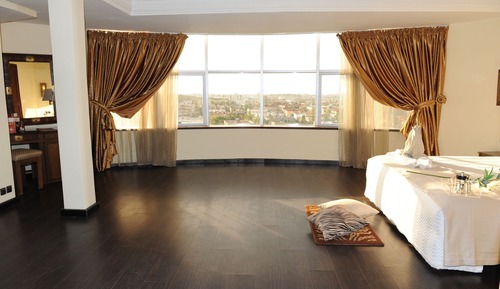 Royal Suite, Smoking