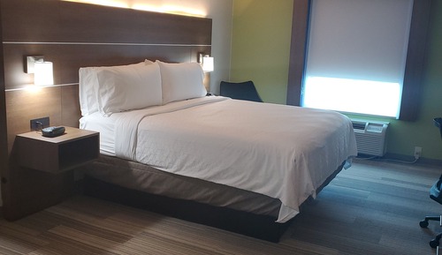 Standard Room, 1 King Bed