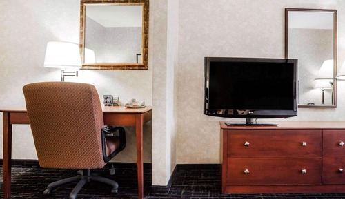 Suite, 1 King Bed with Sofa bed, Accessible, Non Smoking