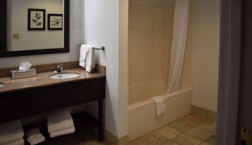 Suite, 1 King Bed, Non Smoking, Jetted Tub