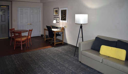 Studio Suite, 1 King Bed, Non Smoking, Jetted Tub