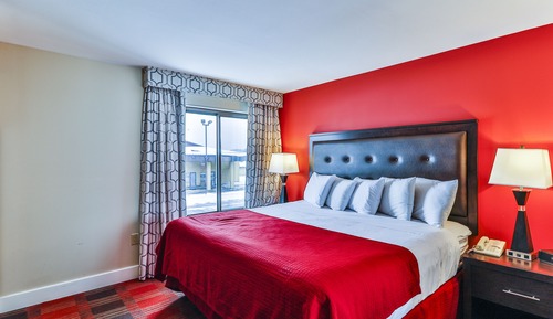Suite, 1 Bedroom, Kitchenette (Queen and Sleeper Sofa)