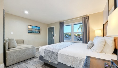 Suite, 1 Queen Bed with Sofa bed, Kitchenette