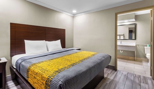 Room, 1 King Bed, Accessible, Non Smoking (Jetted Tub)