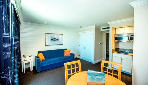 (V) Deluxe Oceanfront Suite