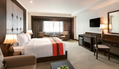Premium Room, 1 King Bed