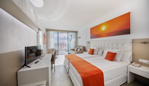 Superior Quadruple Room, Balcony, Sea View (2 adults and 2 children)