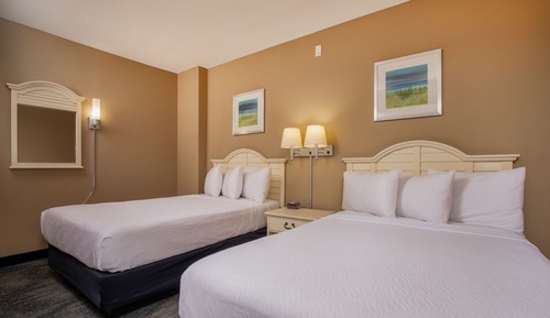 One-Bedroom Corner Suite