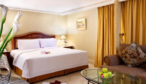 Junior Studio Suite