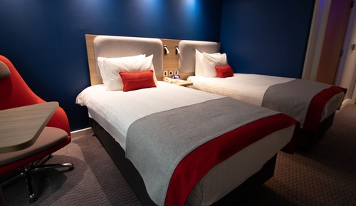 Standard Room, 2 Twin Beds (with Free Hot Breakfast)